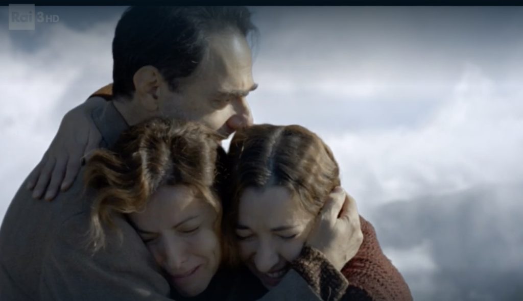 Neri Marcorè racconta la storia di un gruppo di ebrei in ‘internamento libero’