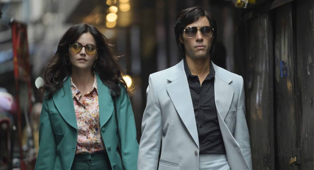 Jenna Coleman e Tahar Rahim in The Serpent