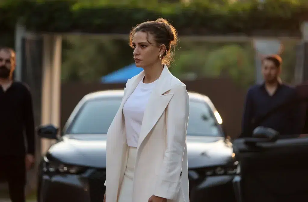 The Family, anticipazioni dal 26 al 30 maggio 2025: Devin aiuta Aslan in un affare