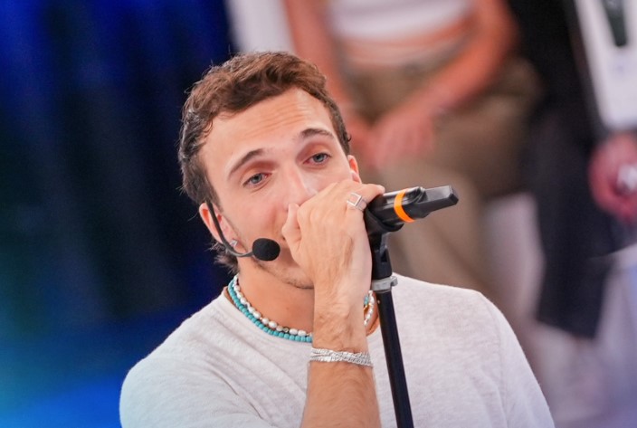 Amici 24, diretta prima puntata: la castità della Celentano si allunga a 15 anni