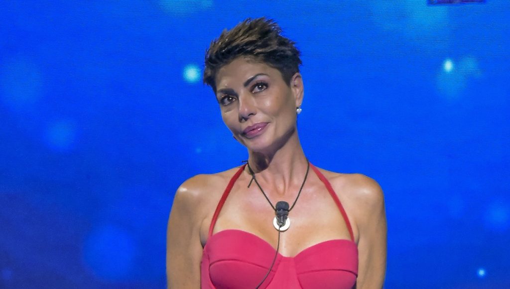 Grande Fratello, Ilaria Galassi ‘affila le unghie’ contro Helena Prestess: “Fuori de capoccia”