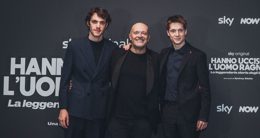 Hanno ucciso l’Uomo Ragno: gli interpreti a confronto con i veri protagonisti della storia