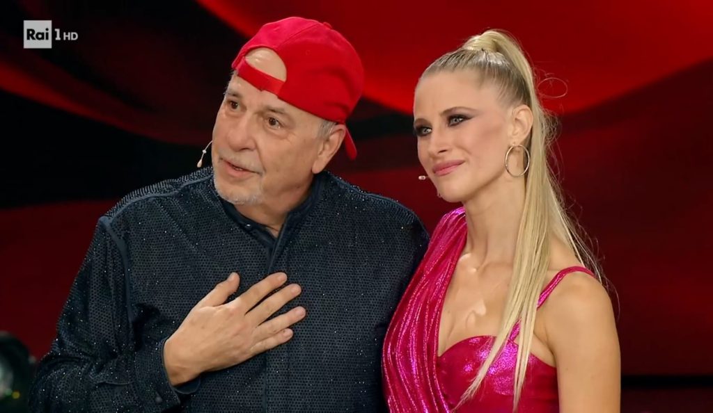 Ballando, Alan Friedman vs Selvaggia Lucarelli: “Non sono un ‘macchietto’. La parola mi offende”