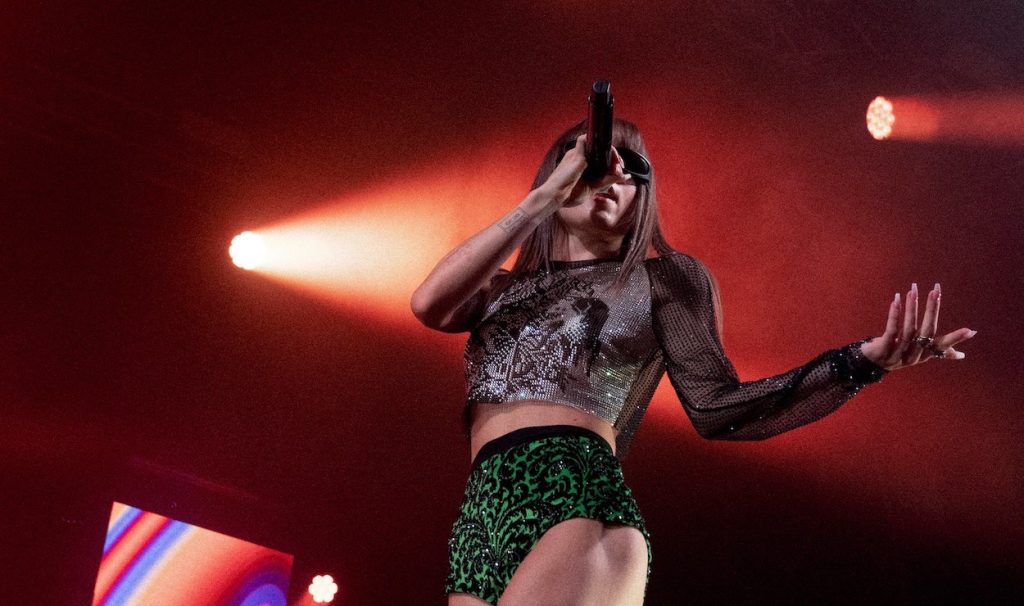 Angelina Mango cancella il tour per problemi di salute