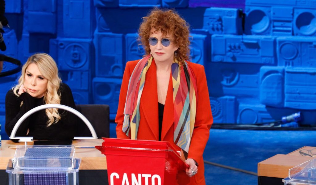 Amici 24: prima eliminazione alla terza puntata. Entra la figlia di Cristina Parodi