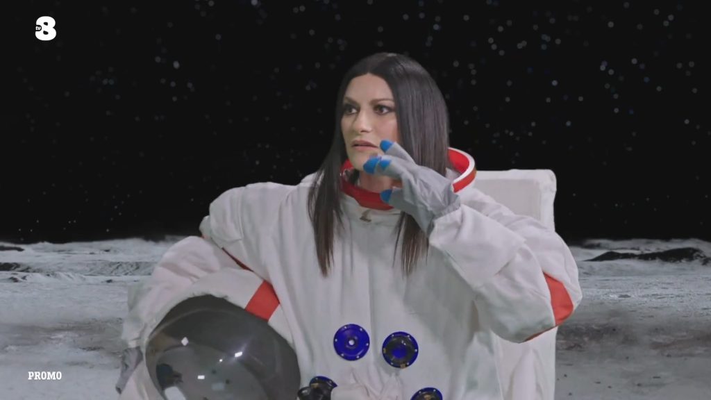 Laura Pausini co-conduce la prima puntata di GialappaShow