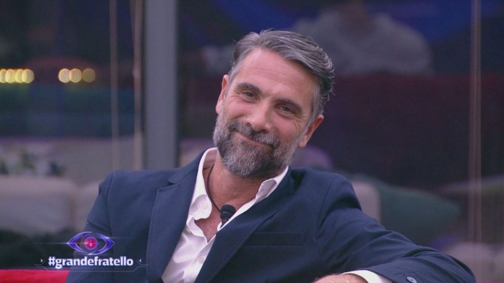 Grande Fratello, concorrenti preoccupati per la sospensione del doppio appuntamento