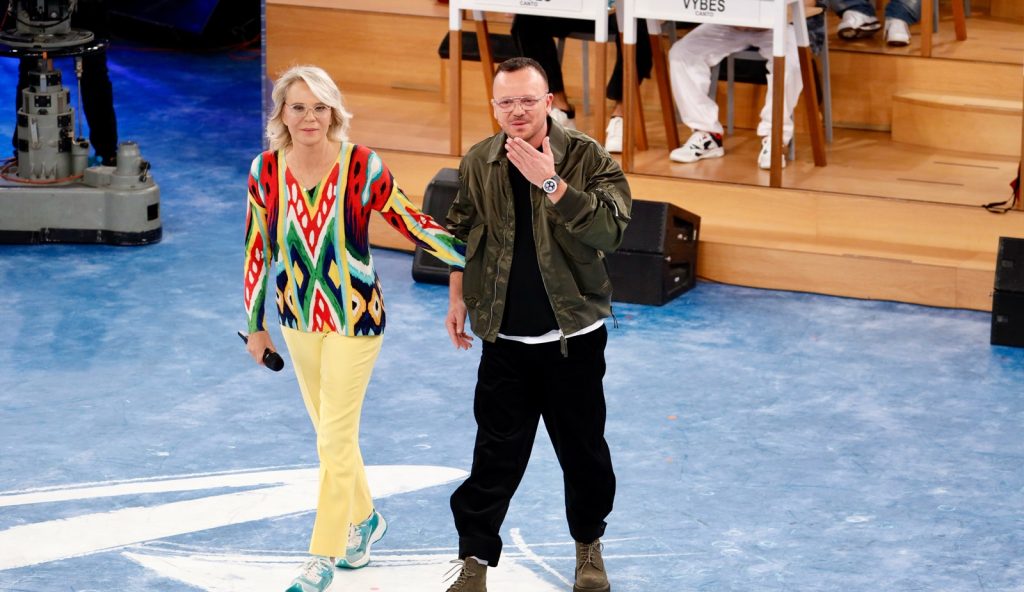 Amici 24, diretta seconda puntata: Alena e Sienna vanno in sfida