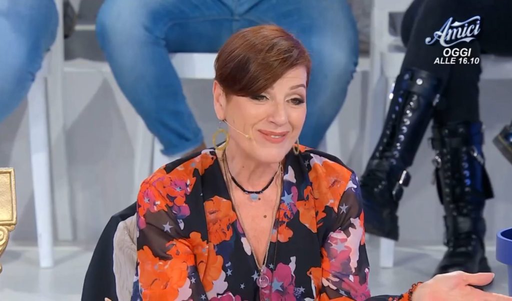 Uomini e Donne, Tinì a Gemma: “Ti piace essere assaggiata. Oramai si sa”
