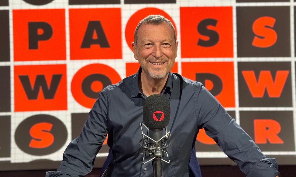 Amadeus sugli ascolti di Chissà chi è: “Non sono il pifferaio magico, ci vuole pazienza”