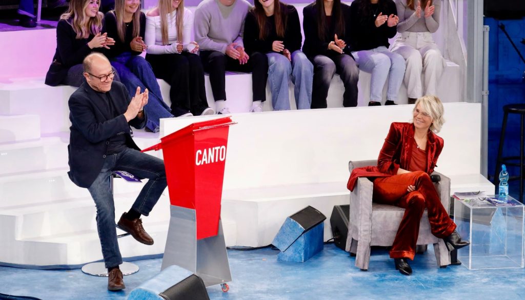 Amici 24, diretta ottava puntata: Zerbi scarica Diego e si prende Antonia, Emanuel lascia Francesca a Deborah