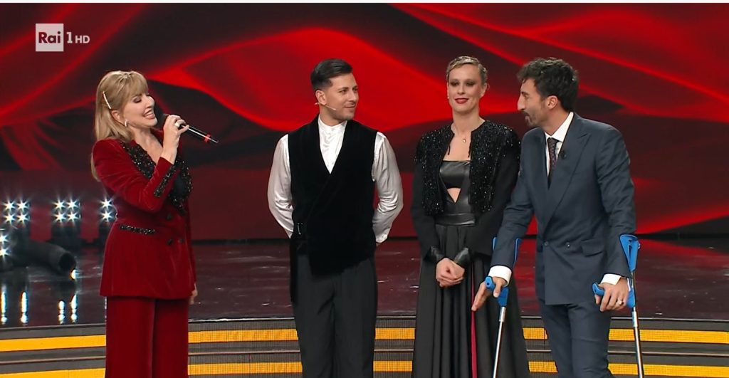 Colpo di scena a Ballando: Federica Pellegrini continua la gara con Pasquale La Rocca