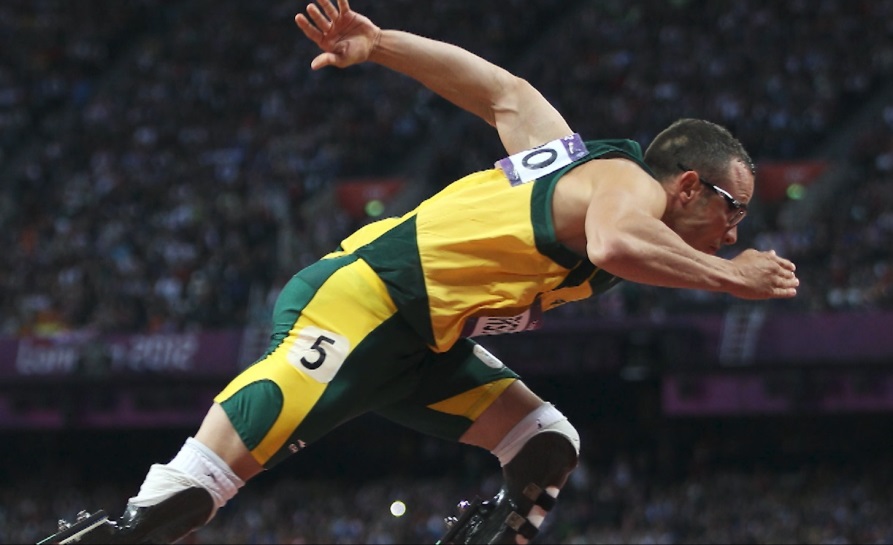 Oscar Pistorius uccise la loro figlia e ora lo incontrano. Il pre del faccia a faccia su Sky