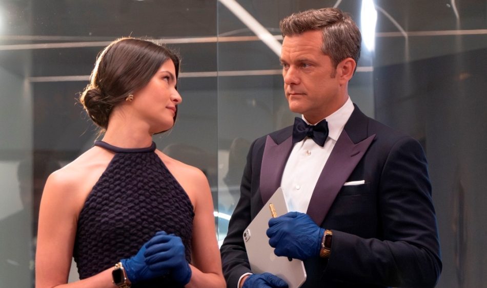 Doctor Odyssey: Joshua Jackson galleggia in superfice