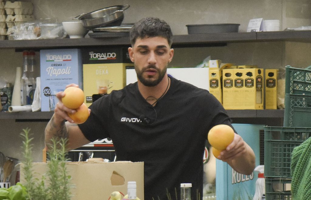 Grande Fratello: lo scontro tra Stefano e Alfonso