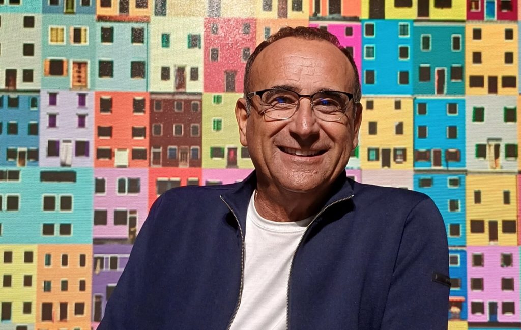 Conti lancia ‘velenosamente’ Like a Star: “Stasera sul Nove una serata Tale e Quale a tante altre? No, molto meglio”