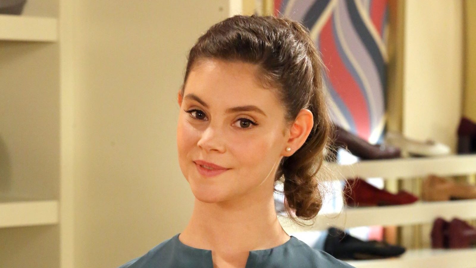 Clara Boscolo (Elvira Camarrone)