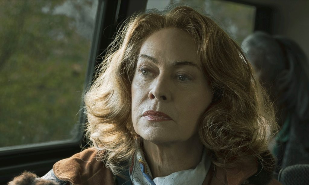 Elena Sofia Ricci è La Farfalla Impazzita su Rai 1