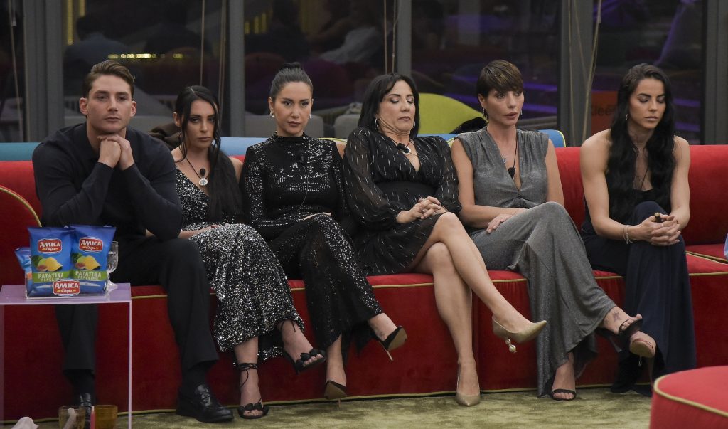 Ascolti TV Total Audience | Mercoledì 8 Gennaio 2025. GF passa dal 19.81% al 20.39% (+78K). Leader Uomini e Donne (dal 24.81% al 25.91%)