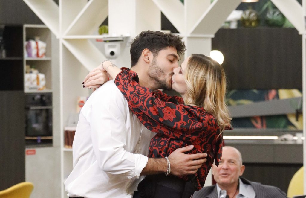 Ascolti TV Total Audience | Giovedì 16 Gennaio 2025. GF passa dal 14.76 al 14.98% ma rimane al di sotto dei 2 milioni