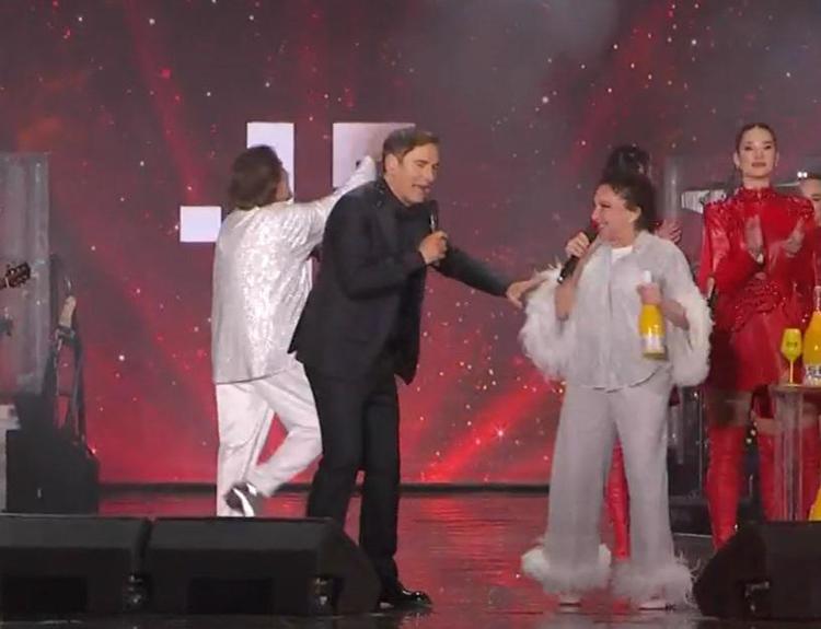 “Teste di ca*zo”. Parolaccia di Angelo dei Ricchi e Poveri a L’Anno che Verrà