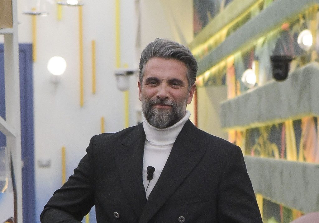 GF, Luca Calvani sbotta ma ha ragione: “Dovevamo ritirarci anche noi, andare in settimana bianca e poi si tornava”