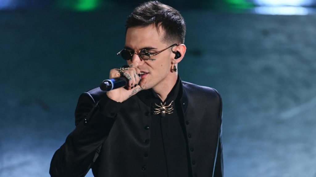 Canzoni Sanremo 2025: “Incoscienti giovani” di Achille Lauro