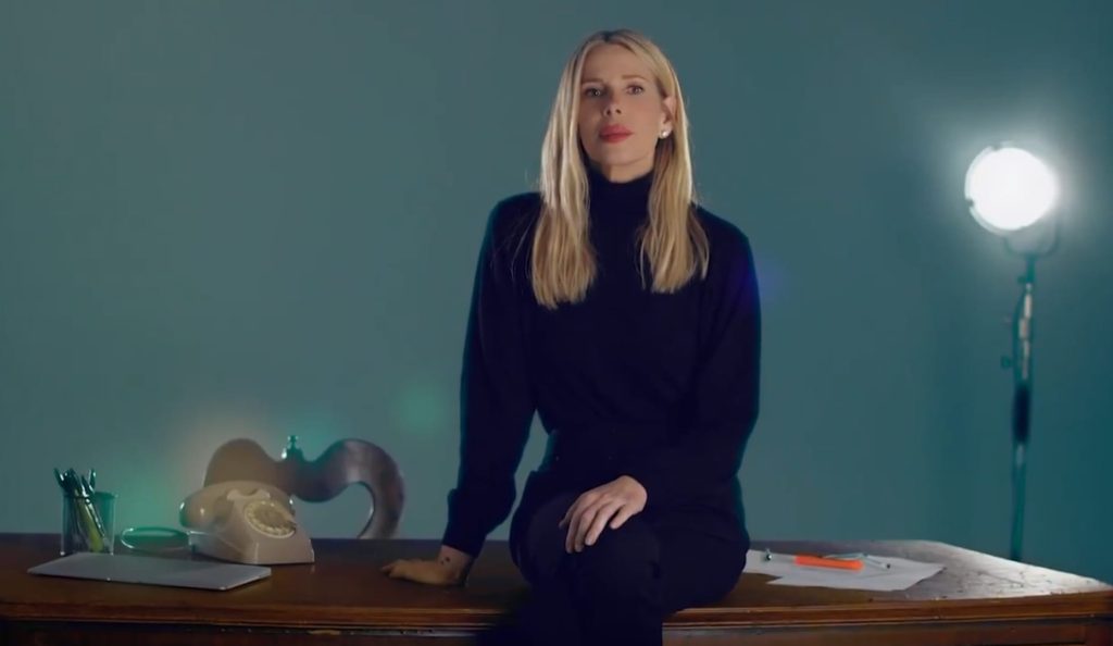 Alessia Marcuzzi gioca a Obbligo o Verità