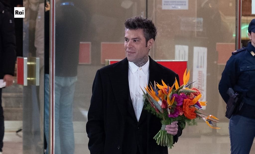 Perchè Fedez ha le pupille dilatate?