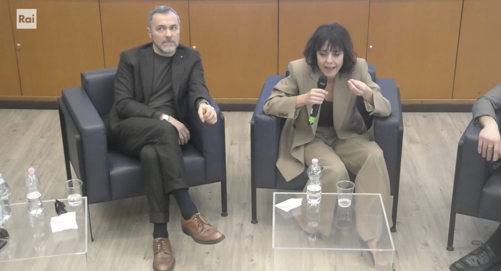 Volano stracci alla presentazione di Imma Tataranni tra Vanessa Scalera e Mariolina Venezia