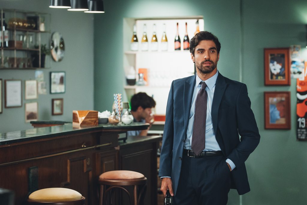 Giulio Corso in Che Dio ci aiuti 8