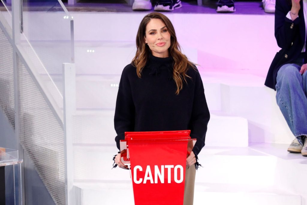 Ilary Blasi giudice di canto ad Amici