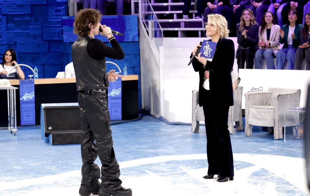 Ascolti TV Total Audience | Domenica 23 Febbraio 2025. Amici passa dal 24.32 al 24.79% (+95K)