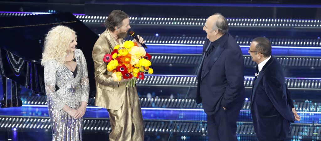 Sanremo 2025, prima serata in diretta