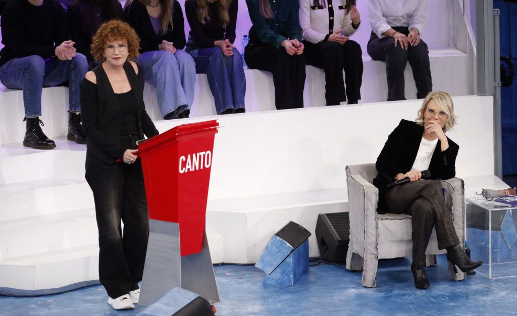 Amici 25, anticipazioni ventesima puntata: nuovo ammesso al Serale, ospite Briga