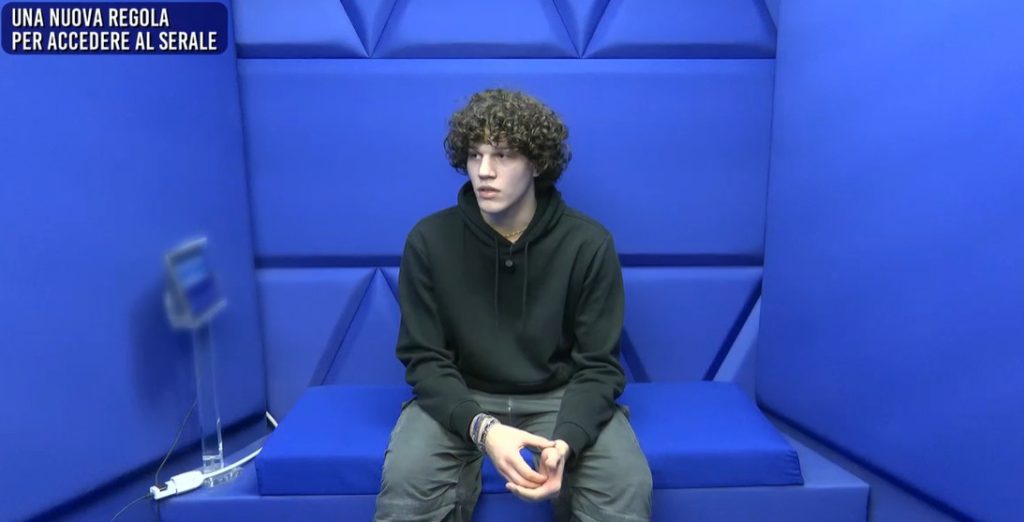 Amici: Nicolò rinuncia alla maglia del Serale