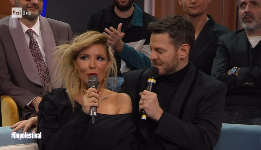 Selvaggia Lucarelli a Cattelan: “Mi inviti a Sanremo l’unico anno in cui non c’è niente da commentare”