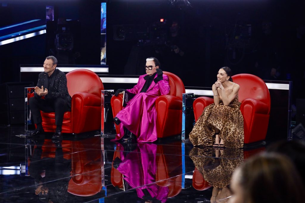 Amici 2025, anticipazioni prima puntata del Serale di sabato 22 marzo