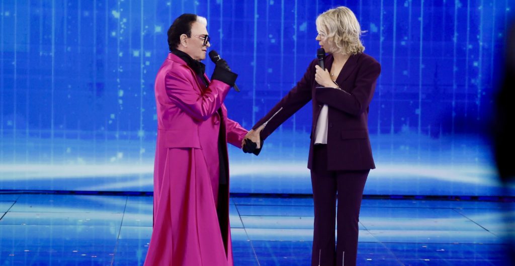 Ascolti TV | Sabato 22 Marzo 2025. Amici vola al 27.9% (4 mln), Ne Vedremo delle Belle lontano (3 mln – 17.6%)