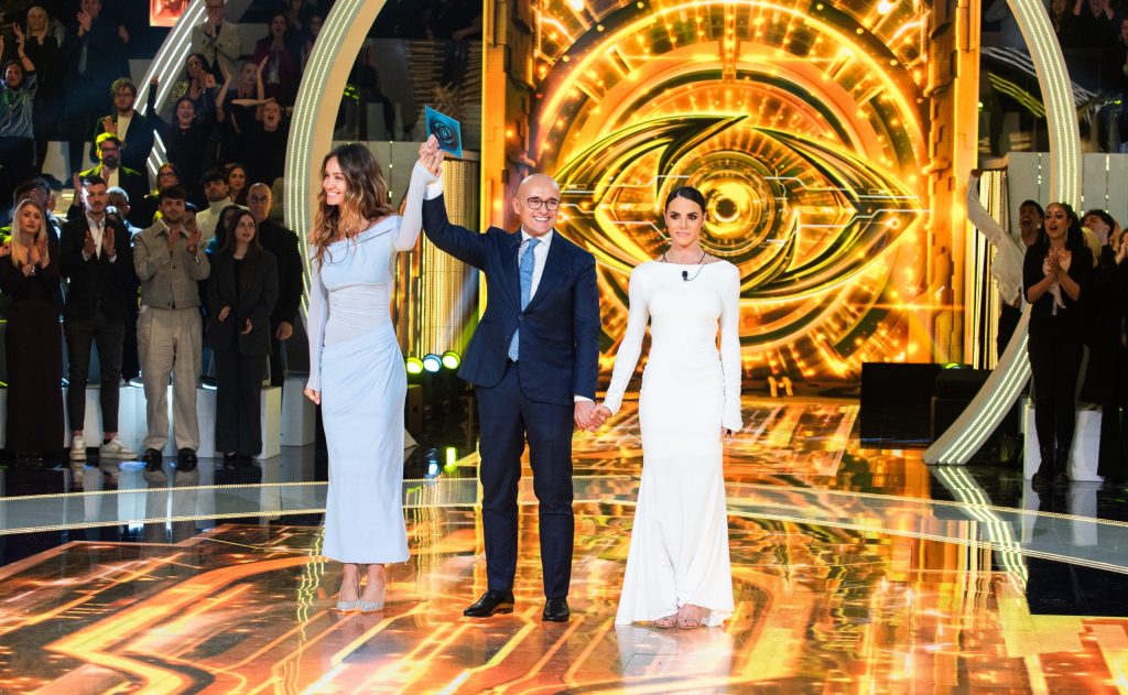 Grande Fratello, Helena conquista la finale ed elimina Shaila