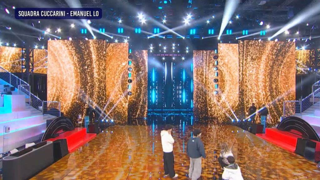 Lo studio del Serale di Amici 2025