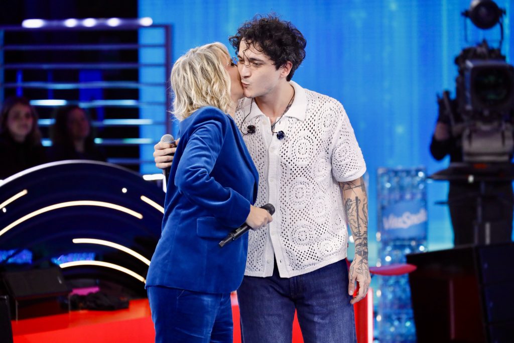 Ascolti TV Total Audience | Sabato 29 Marzo 2025. Amici (+71K) passa dal 25.59 al 25.83%, Ne Vedremo delle Belle (+10K) dal 14.56 al 14.48%