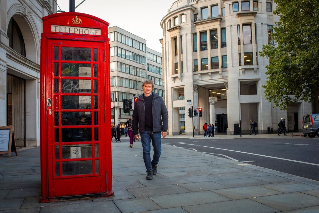 Ascolti TV | Lunedì 14 Aprile 2025. Flop The Couple (13%), Ulisse sale al 19.1%