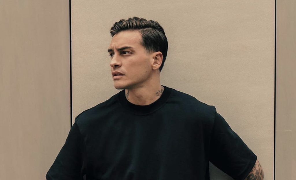 Alessandro Basciano indossa il braccialetto  elettronico