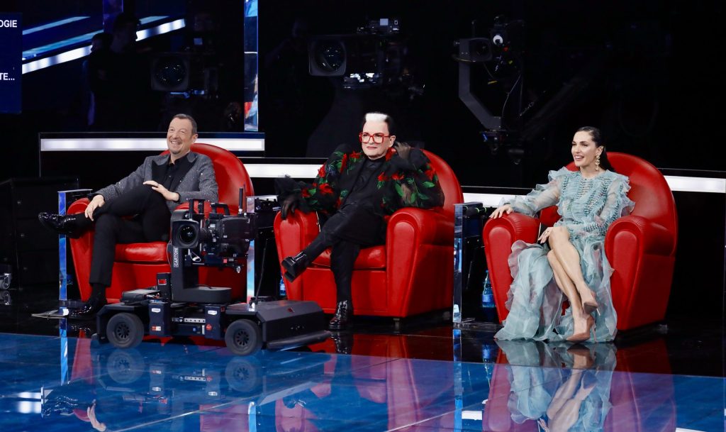 Ascolti TV Total Audience | Sabato 5 Aprile 2025. Amici (+68K) passa dal 27.94 al 28.15%, Ne Vedremo delle Belle (+9K) ancora più lontano (dal 13.03 al 12.97%)