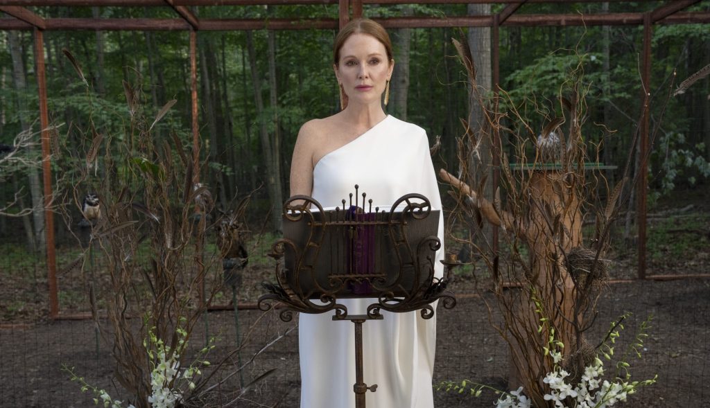 Julianne Moore in Sirens