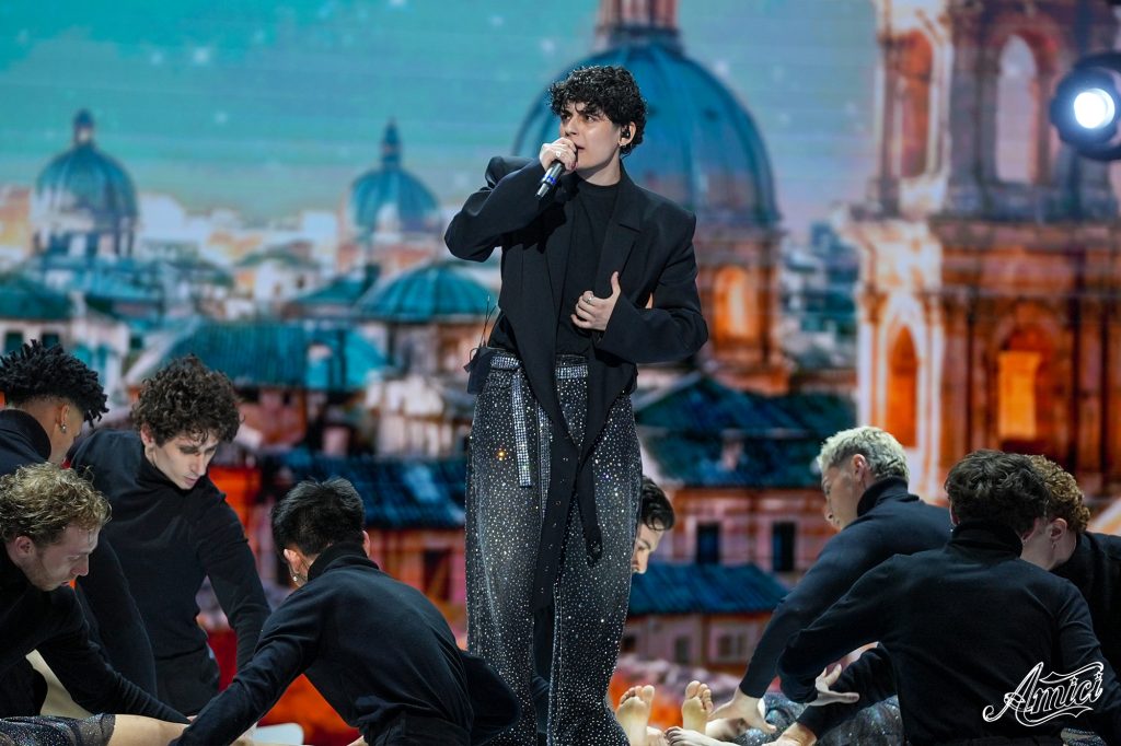 Amici 2025, diretta quinta puntata del Serale: fuori Francesca e Senza Cri