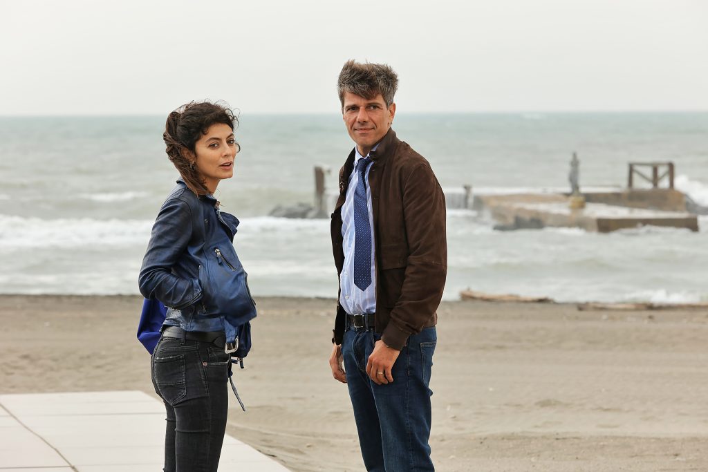 Ascolti TV | Martedì 3 Giugno 2025. Sfida al ribasso tra Doppio Gioco (12.6%) e Doc (11.6%)