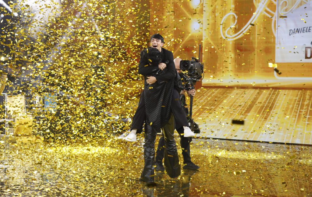 Ascolti TV | Domenica 18 Maggio 2025. Amici chiude al 26.9%. Boom il pomeriggio di Rai1 con Sinner-Alcaraz (37.7%)