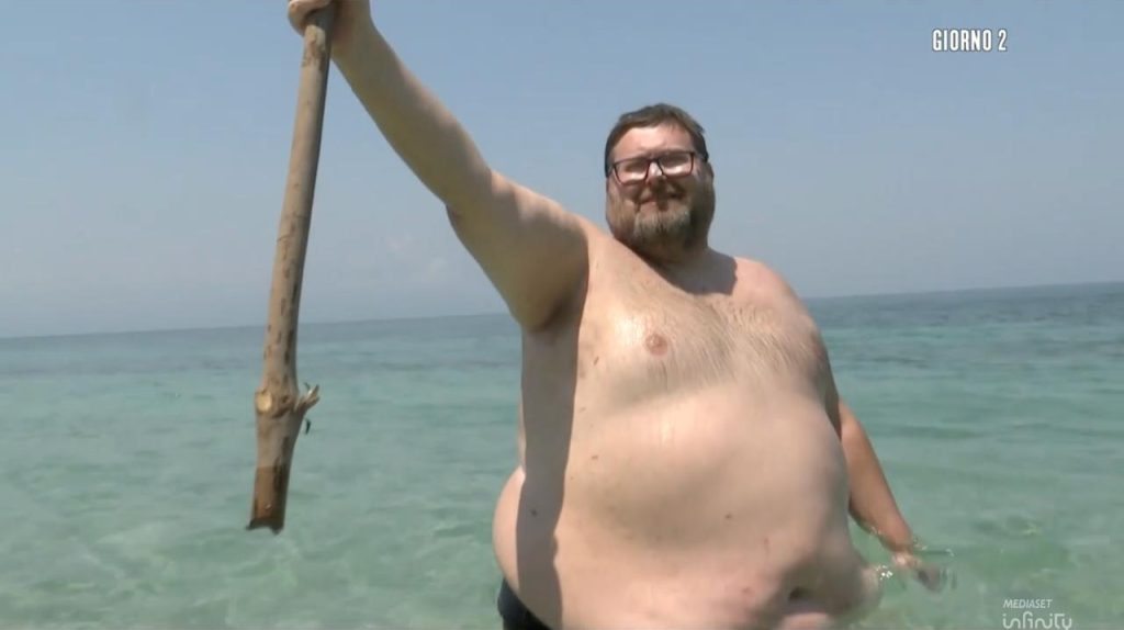 Mario Adinolfi il Poseidone dell’Isola dei Famosi